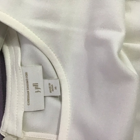 Woman’s Dress - Picture 10 of 12